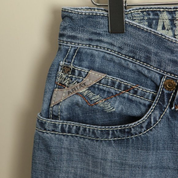 Ariat Men's light blue relaxed bootcut mid rise M2 blue Jeans 31 X 36 - Picture 4 of 7